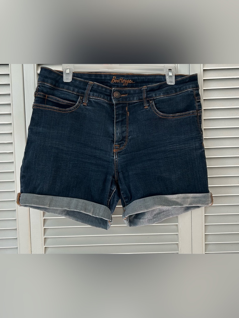 Bootlegger Dark Wash Denim Roll-Cuff Women's Mid Rise Shorts